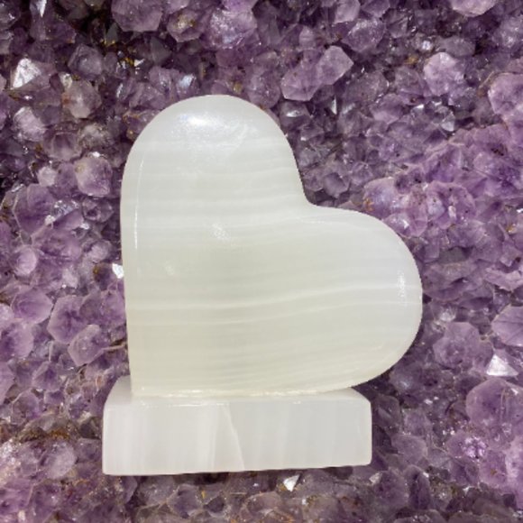 Onyx Heart Lamp, Unique Lighting, Office Decor, Bedroom Decor, Stone Carvings - Picture 3 of 6